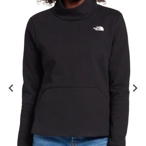 North Face City Standard funnel neck pullover performance top. Size XL.